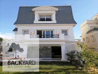 Fully finished villa with immediate delivery, key-ready, in front of the Public Prosecutor's Office in the heart of the New Cairo in Mountain View Compound 1.1