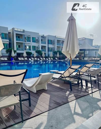 باقل من سعر الماركت ب 500 الف شاليه بالفرش والمطبخ والتكيفات دايركت على ال pool للبيع فى ازها العين السخنة Azha  Ain Sukhna