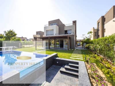 Villa for sale in Alexandria with a spacious garden, ready for viewing.