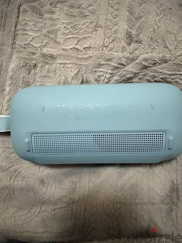 Bose like new speaker 1