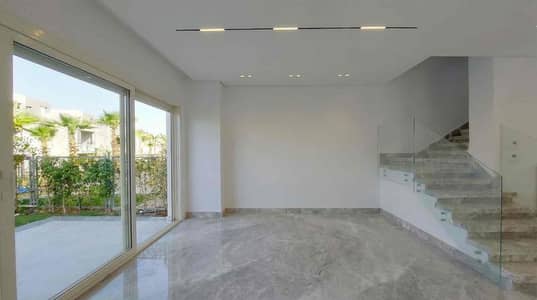 فيلا فاخرة للإيجار أول سكن في ذا كراون بالم هيلز الشيخ زايد Villa for Rent in The Crown Palm Hills