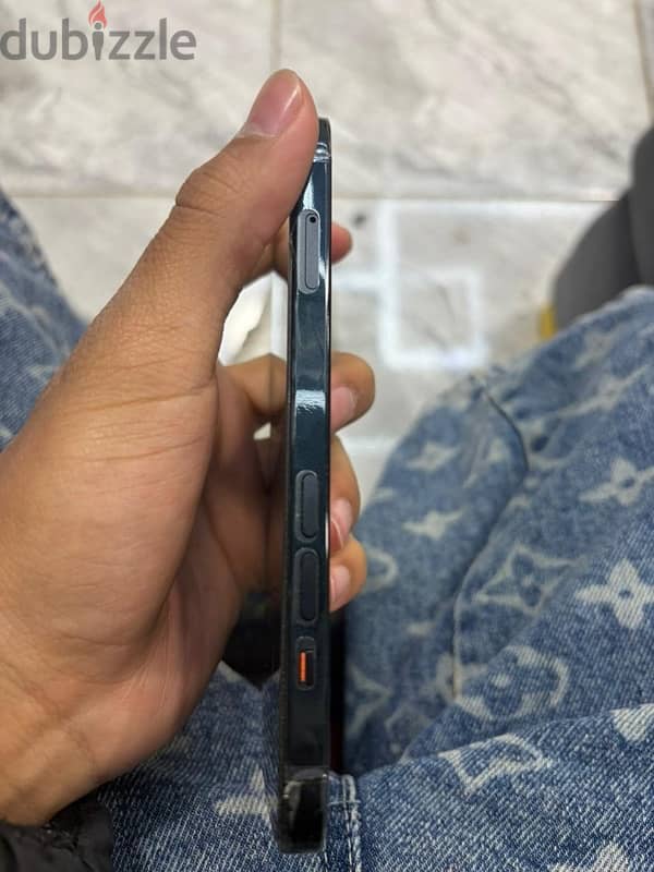 iPhone 15 2
