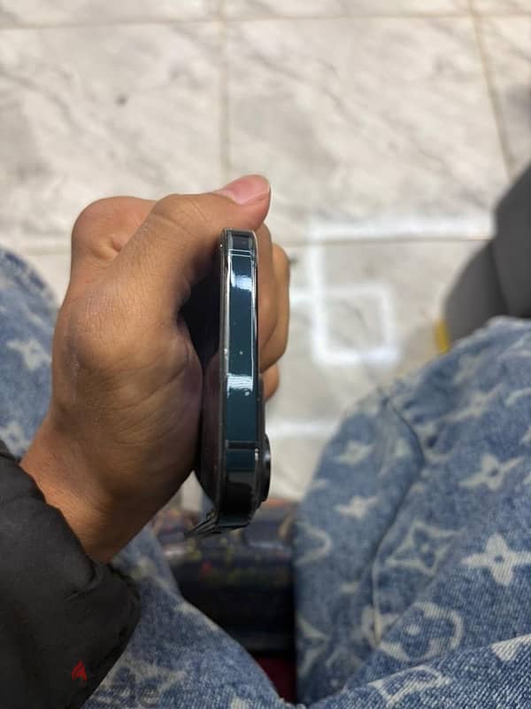 iPhone 15 5