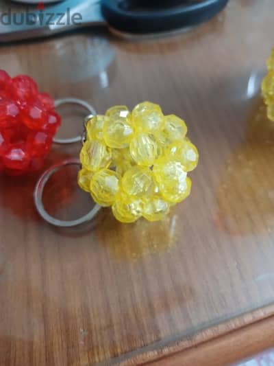 كورة من الخرز الجميل