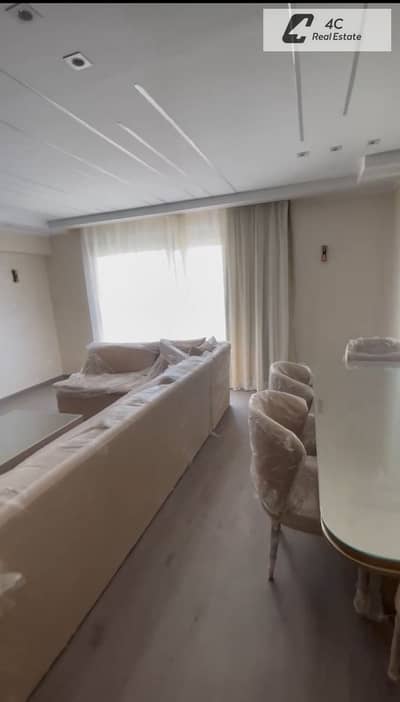للبيع بالسعر القديم شقه تشطيب كامل بالفرش-palm hills-التجمع الخامس بافضل تقسيمه واقل سعر في الماركت