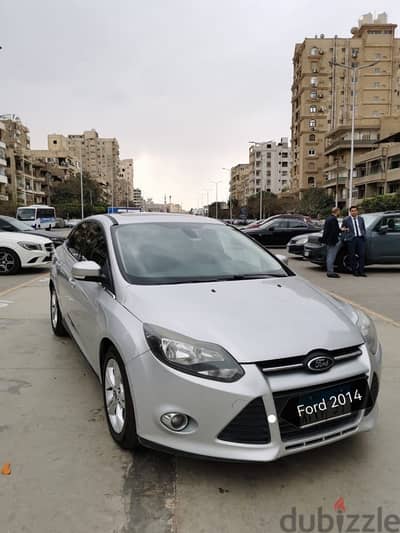 Ford Focus Sport 2014 فبريكة بالكامل فتحة سقف حالة ممتازة