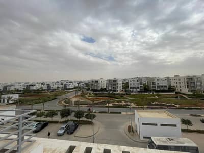 بنتاهاوس مفروش فرش فندقي غرفتين نوم للايجار في كمبوند هايد بارك التجمع الخامس