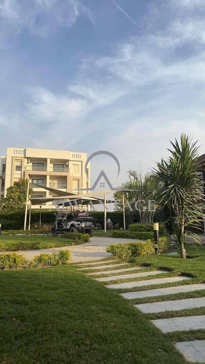 Studio for Sale in Valory Sheraton – Prime Location on Autostrad Road  A great opportunity to own a modern studio with immediate delivery inside a fully built compound in Sheraton, one of the most strategic locations in East Cairo.  Area: 77 sqm  Layout: