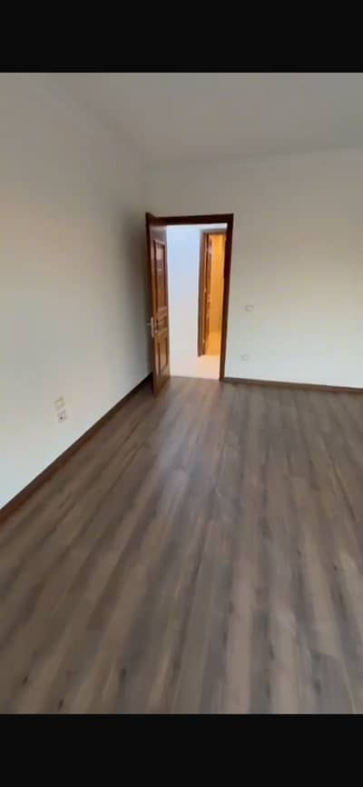 Apartment for Sale in Value Sheraton – Prime Location on Autostrad Road  A great opportunity for living or investment inside a fully built compound with immediate delivery and premium finishing.  Area: 128 sqm  Layout: • Entrance   • Lobby   • Reception