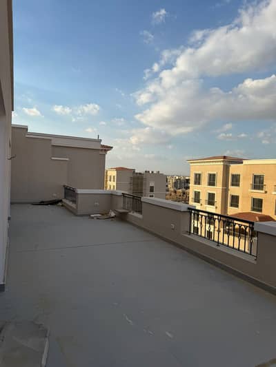 بنتهاوس للبيع كمبوند فيلدج وست الشيخ زايد
