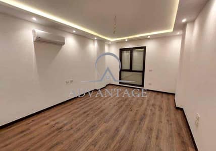 Prime Apartment for Sale in Valory Sheraton – Directly on Autostrad Road  A great opportunity to own a home inside a fully built compound with immediate delivery and premium finishing.   Location: Valory Sheraton – Directly on Autostrad Road Next to City