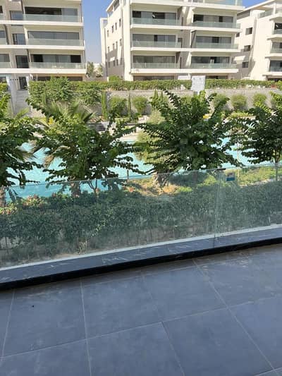 apartment 3rooms with AC & kitchen rent Lake View Residences New Cairo