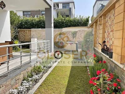 شقه غرفتين بجاردن خاص ف امتداد شارع الثوره امام المطاارف تاج سيتي TAJ CITY باقل قسط