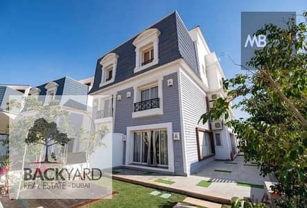 With a 10% down payment only, in installments over 8 years, receive your fully finished villa immediately in Mountain View 1.1, in the heart of the assembly, in front of the Public Prosecutor's Office.