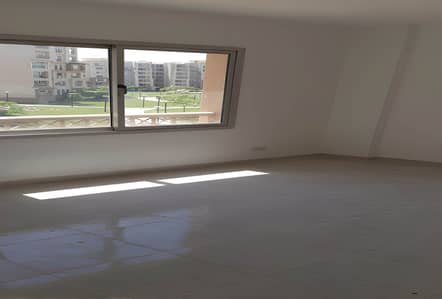 شقة للبيع متشطبة بالكامل باحسن فيو في بالم هيلز نيو كايرو - التجمع الخامس  Palm hills New Cairo