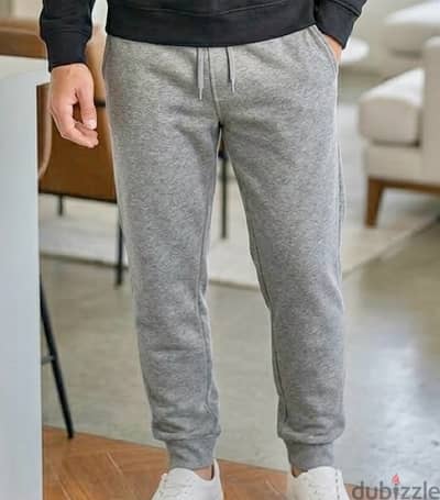 gray swetpants