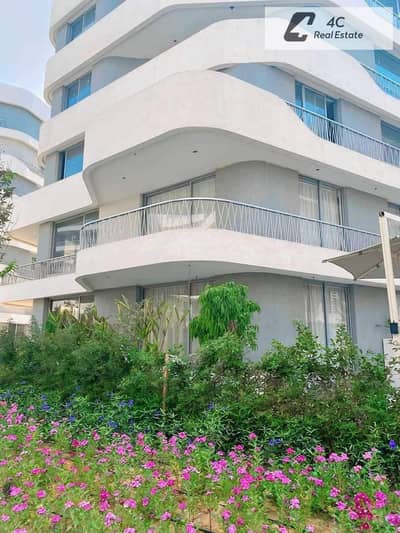 Ready to move studio apartment in phase Downtown Prime Location for sale in Bloomfields Compound near Sarai Mostakbal City Green Square and Beta Green