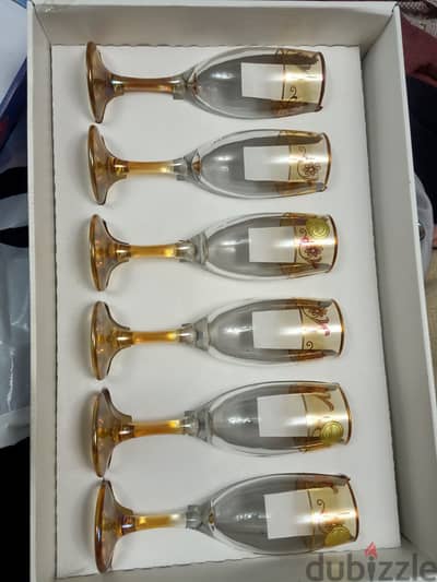 طقم كاسات وطقم خشاف