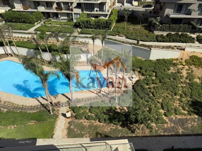 للإيجار بسوديك فيليت V Residence - استوديو مفروش 40م مع تراس ضخم 200م - موقع مميز وتشطيب مودرن - السعر 55,000 ج شهرياً - كود KV00203