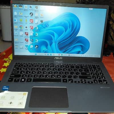 ASUS X515