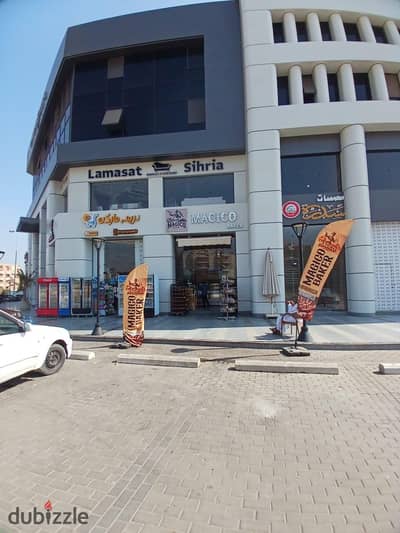 محل تجاري للايجار مميز وجهه بالكامل علي شارع رئيسي مول سلفير جيت الشيخ زايد