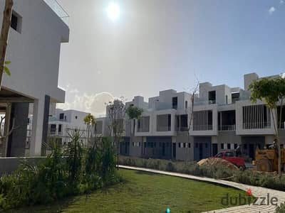 Townhouse villa for sale, the lowest price, in Joulz View Compound, landscape, on the lake, near Sheikh Zayed, New Giza, Palm Hills, and Mountain View