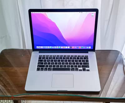 As New MacBook Pro 15" mid 2015 with Box كالجديد ماك بوك برو بالكرتونة