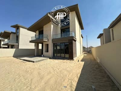 فيلا بموقع مميز جدًا للبيع في The Estates