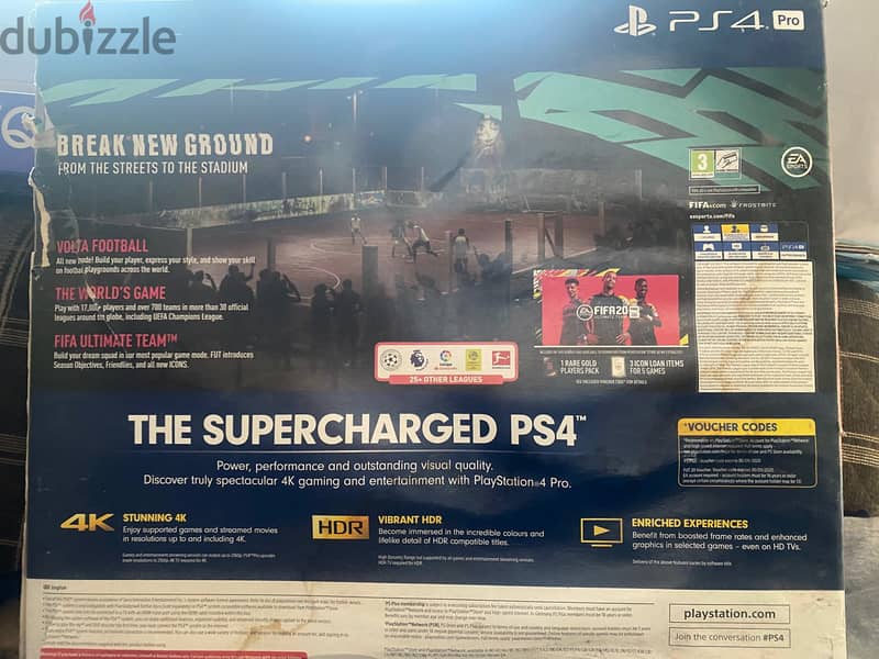 PlayStation 4 Slim 1