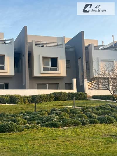 Townhouse with the lowest down payment and longest payment period, with a landscape view in Hyde Park, Fifth Settlement, New Cairo