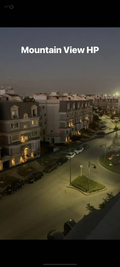اي فيلا دورين وروف للايجار 235م 3 غرف متشطبه مودرن مطبخ مجهز بالكامل بجميع الأجهزة وحدات تكييف في جميع الغرف ماونتن فيو هايد بارك