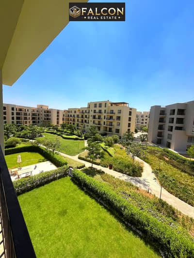شقه 3 غرف استلام فوري و متشطبه بالكامل و جاهزه للمعيشه تبعد 3 دقايق من مول مصر و 5 دقايق من ميدان جهينه في قلب اكتوبر الجديده في كمبوند O WEST