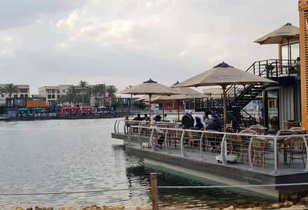 محل لقطه 116متر للايجار ( كافيه او مطعم ) لوكيشن مميز في ميفيدا متشطب بالكامل