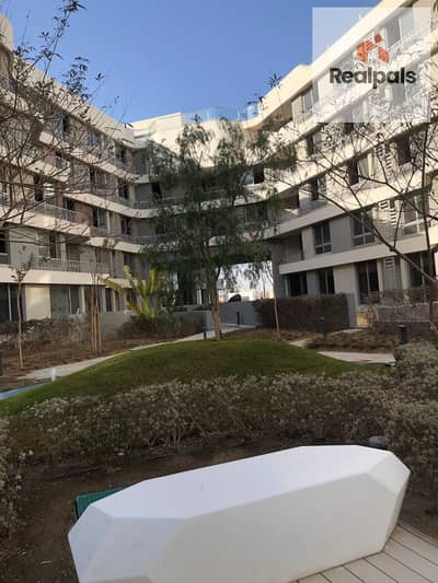شقة غرفتين ارضي للبيع في بلوم فيلدز المستقبل سيتي (( لوكيشن مميز + باركينج )) Bloomfields el mostakbal city