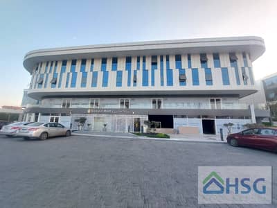 - محل للإيجار مساحته 44 متر بمول CENTRADA