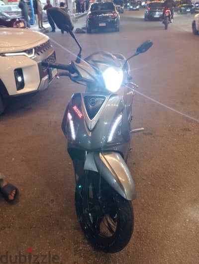 sym st 200cc