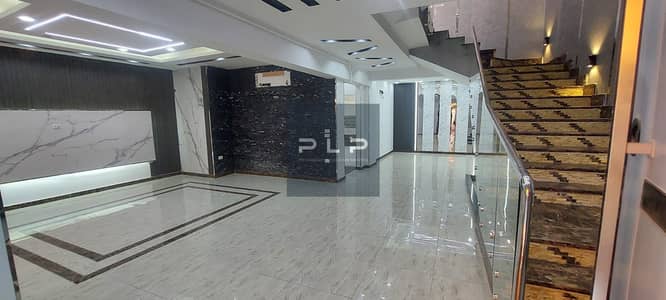 تاون هاوس للبيع في كمبوند قطاميه جاردنز متشطبه بالكامل استلام فوري جاهزه ع السكن بـ حمام سباحه خاص  – في القاهرة الجديدة