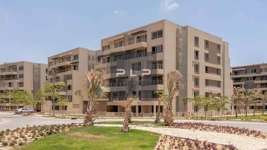 شقه استلام فوري في كمبوند capital gardens  برايم لوكيشن باقل سعر ف السوق