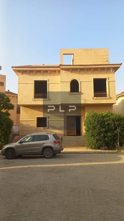 فيلا مستقلة ريسيل برووف للبيع بفيو لاندسكيب في كمبوند ريحانة بالتجمع – بموقع مميز بالقاهرة الجديدة بجوار ماونتن فيو 1 و ديار بارك