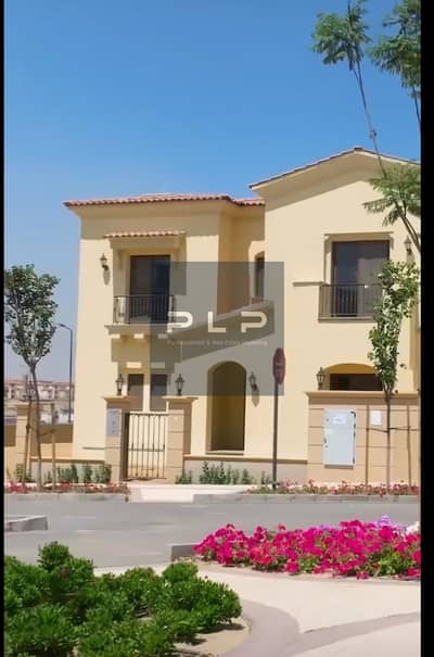 اميز فيلا مستقلة للبيع في كمبوند سيتي جيت في منطقه الجولدن سكوير وباقل سعر في السوق علي اكبر مساحه 3ادوار استلام فوري