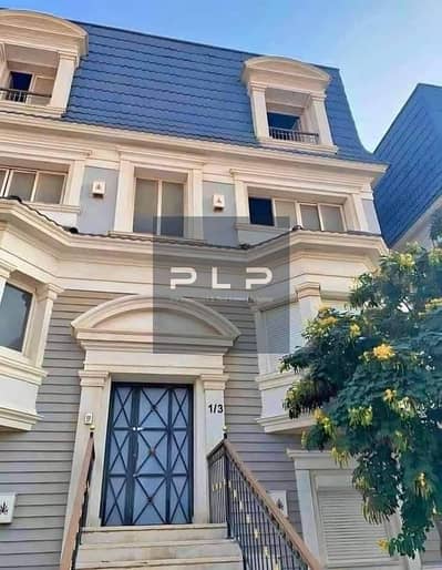 اي فيلا للبيع ماونتن فيو هايد بارك على ناصية بواجهة مزدوجة، تطل على حمام سباحة وباقل سعر في السوق