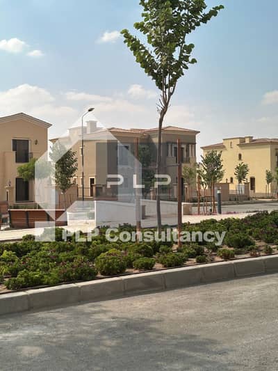 فيلا استاندالون ريسيل استلام فوري للبيع باقل من سعر الشركه في كمبوند سيتي جيت ديار القطريه city gate بالتجمع الخامس بموقع مميز علي لاند سكيب