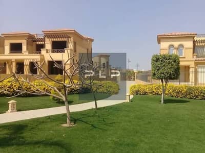 تاون هاوس ريسيل كورنر للبيع برووف بكمبوند لاتيرا التجمع الخامس موقع مميز أمام الجامعة الأمريكية بالقاهرة AUC