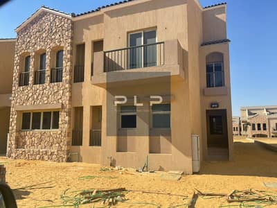 بأقل سعر في الماركت تاون هاوس ميدل ريسيل استلامه فوري في جرين سكوير صبور بمستقبل سيتي بموقع مميز بالقرب من العاصمة الإدارية