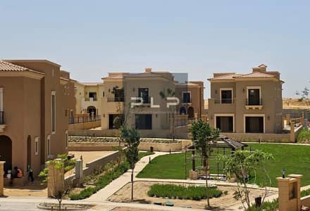 تاون كواترو للبيع باقل من سعر السوق ريسيل في قلب جاهزة علي الاستلام في كمبوند سيتي جيت التجمع الاول باميز اطلالة