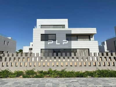 تاون هاوس كورنر للبيع جاهز علي الاستلام باقل من سعر السوق ريسيل في كمبوند البروج متشطبة بالتكييفات بفيو مفتوح علي لاند سكيب