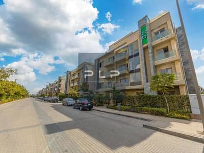 3-bedroom apartment for sale, ready to move in, below market price, resale in Galleria Moon Compound with open view of the landscape inGOlden squaer