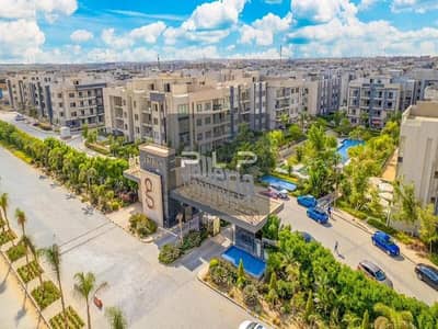 شقة 3غرف للبيع جاهزة علي السكن باقل من سعر السوق ريسيل بكمبوند جاليريا موون بفيو مفتوح علي لاند سكيب باقلب الجولدن سكوير