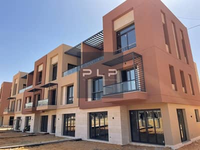 Apartment with a garden for sale, ready to move in with finished keys in District 5, below market price with an open view of the landscape.