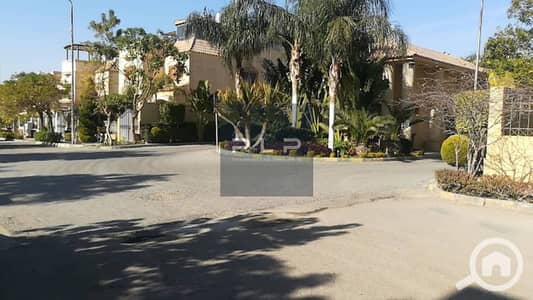 فيلا مستقله للبيع جاهزه علي السكن بسعر لقطه في كمبوند زيزنيا جاردن القاهره الجديده التجمع الخامس